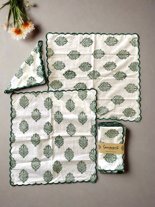 Scalloped White cotton Napkins - Green Bouta