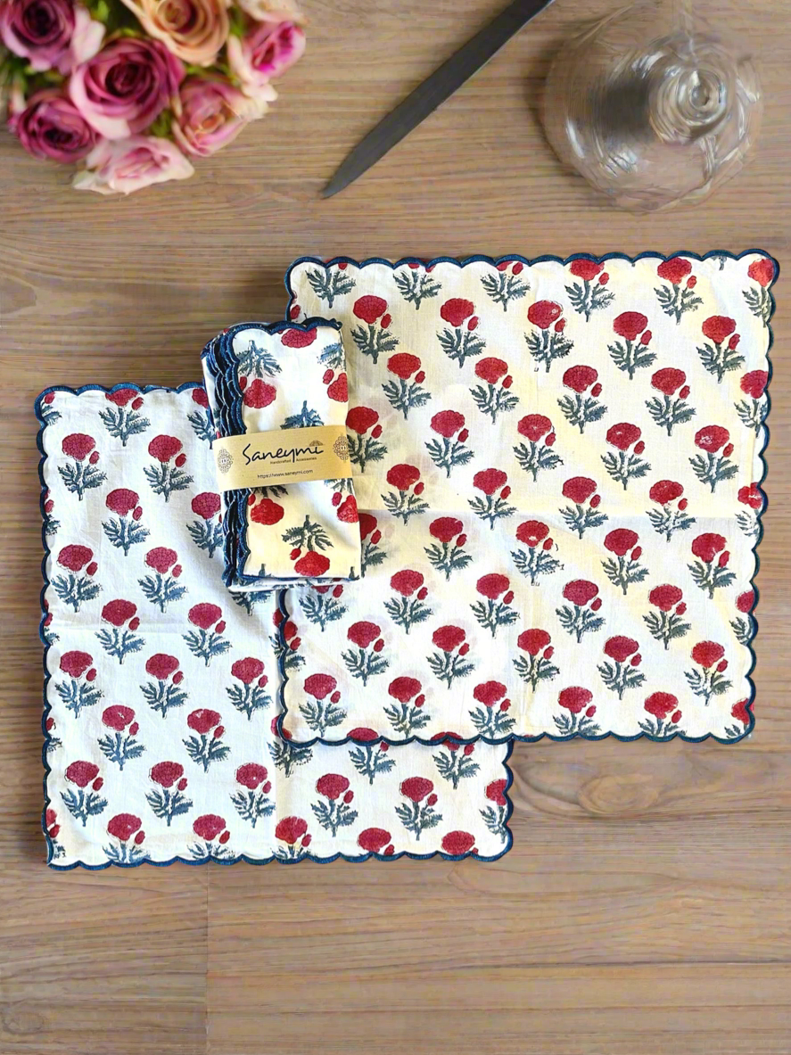 Scalloped cotton Napkins - Carnations