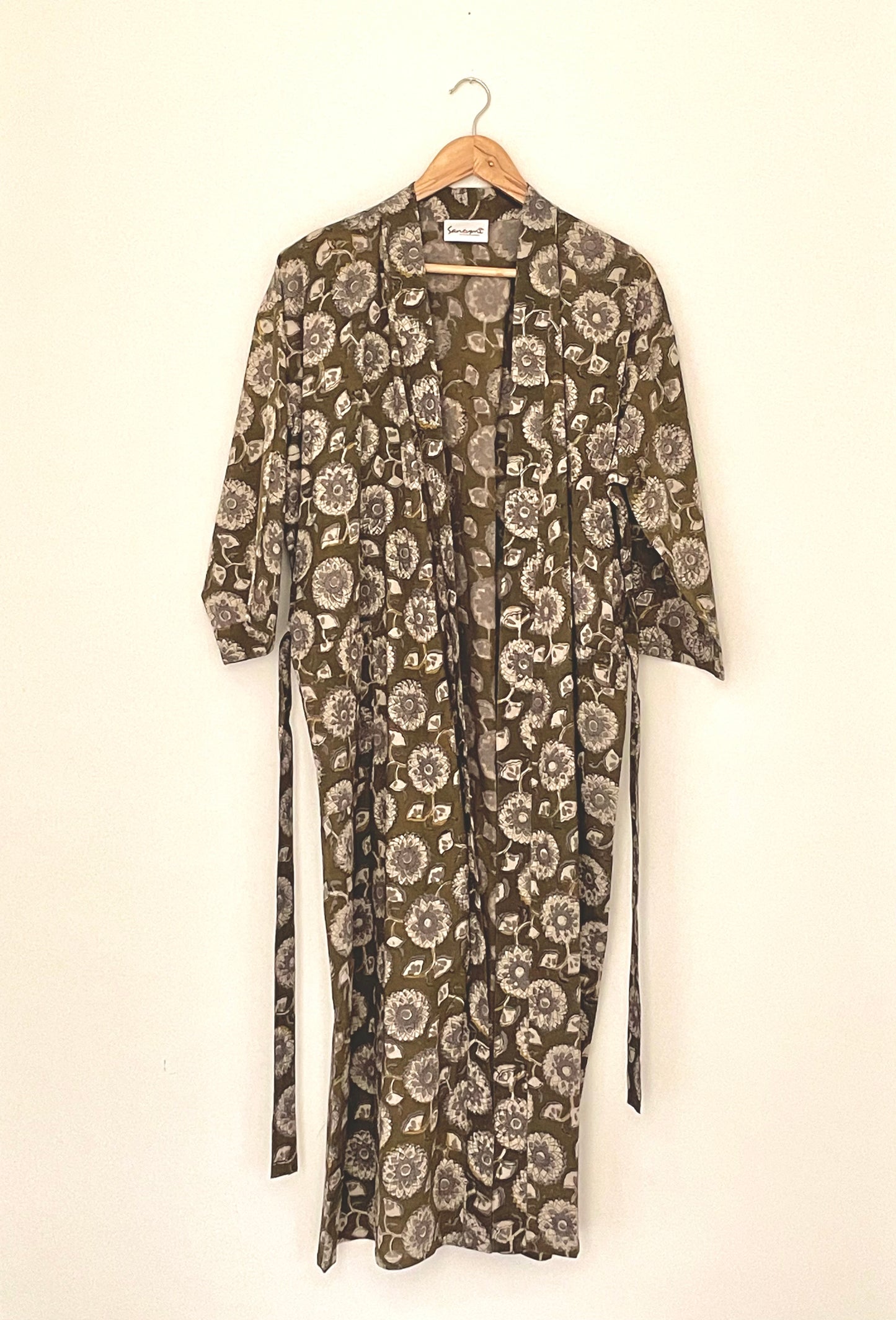 Guldaudi Robe